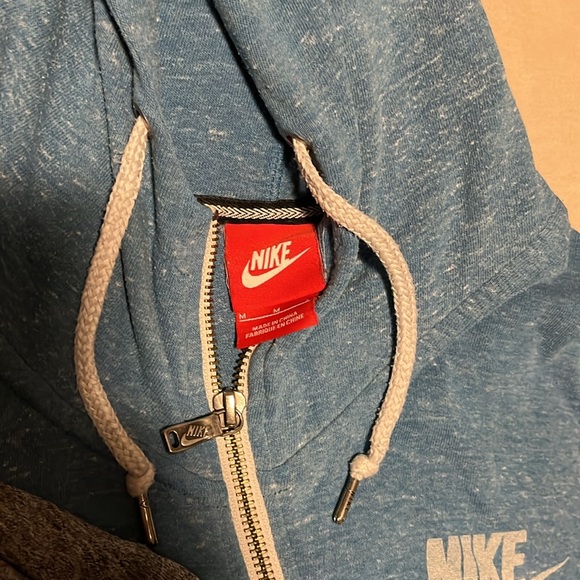 Ultr-thin Nike Zip-Up Hoodies, 2pk, Medium - Picture 6 of 11